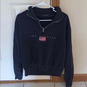 •• Brandy Melville Quarter Zip ••